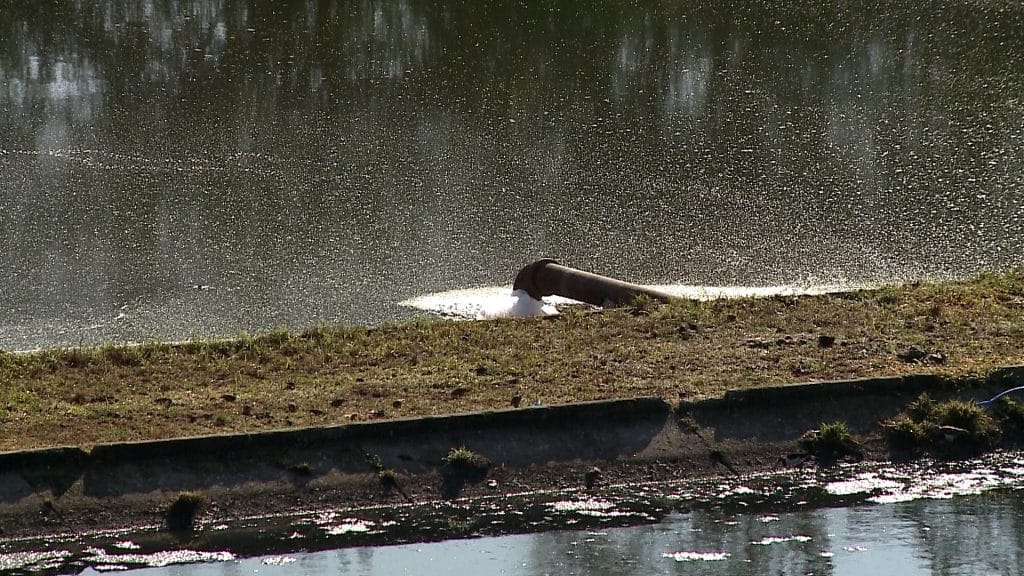 Moradores Reclamam De Mau Cheiro Em Reservat Rio De Gua Tv Sorocaba