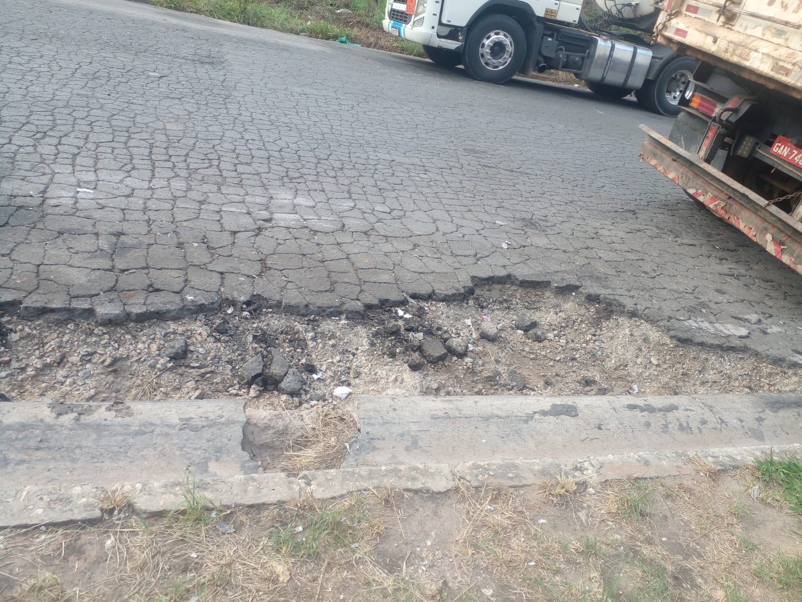 Moradores De Sorocaba Reclamam De Buracos Na Avenida Vila Ol Mpica Tv