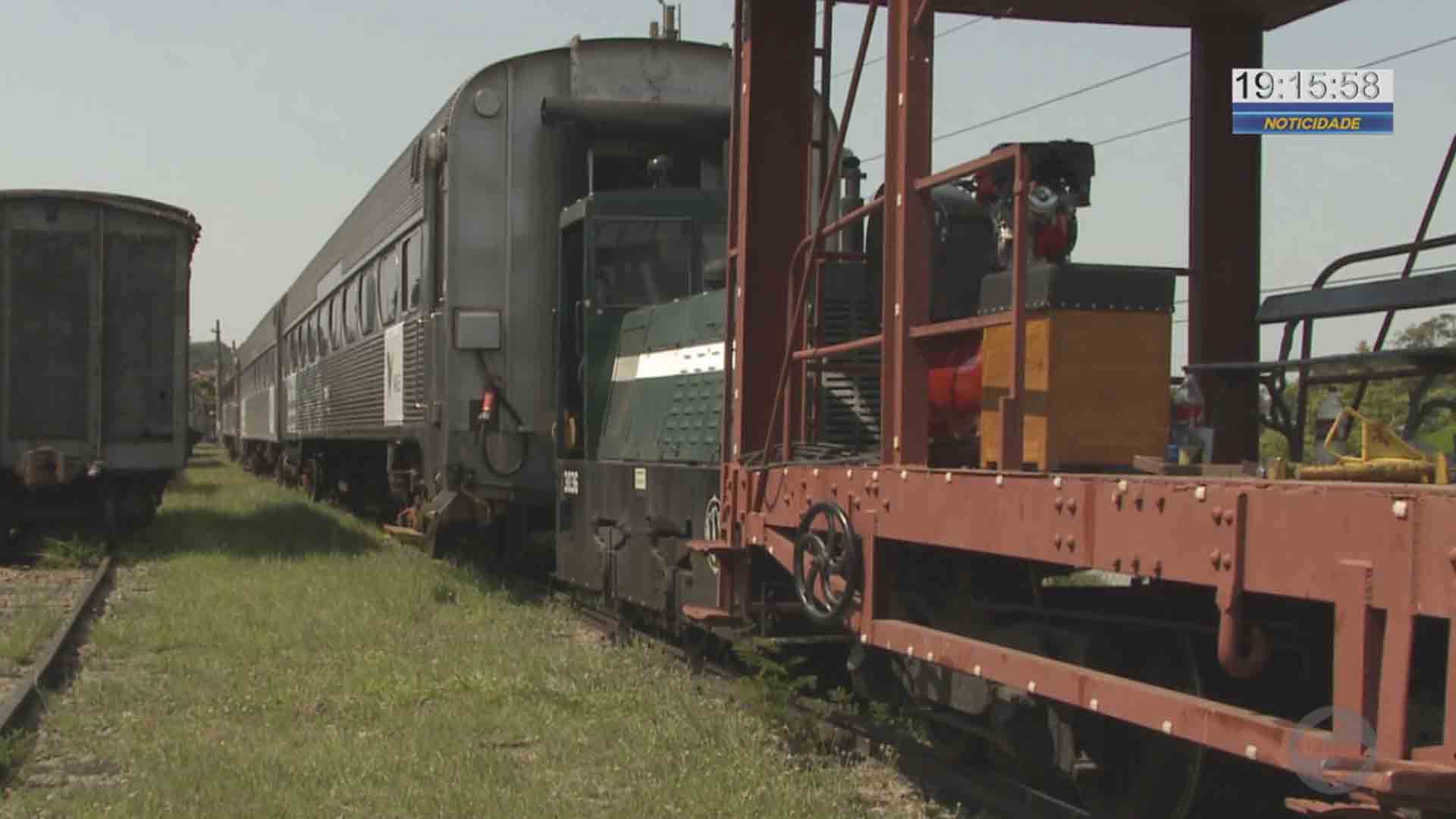 Vagões doados a antiga Estação Ferroviária