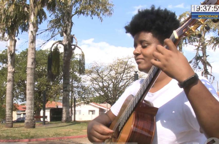  Violonista de Cerquilho é destaque nacional como jovem talento