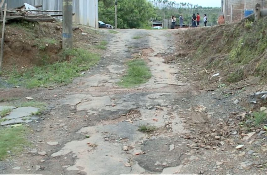  Trecho de rua de Mairinque está sem asfalto