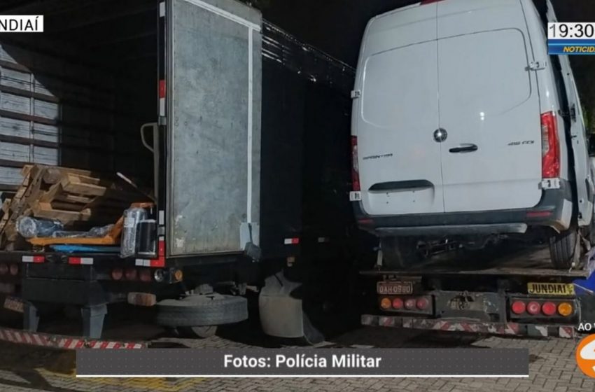  Furgão e pneus roubados são recuperados pela PM em Jundiaí