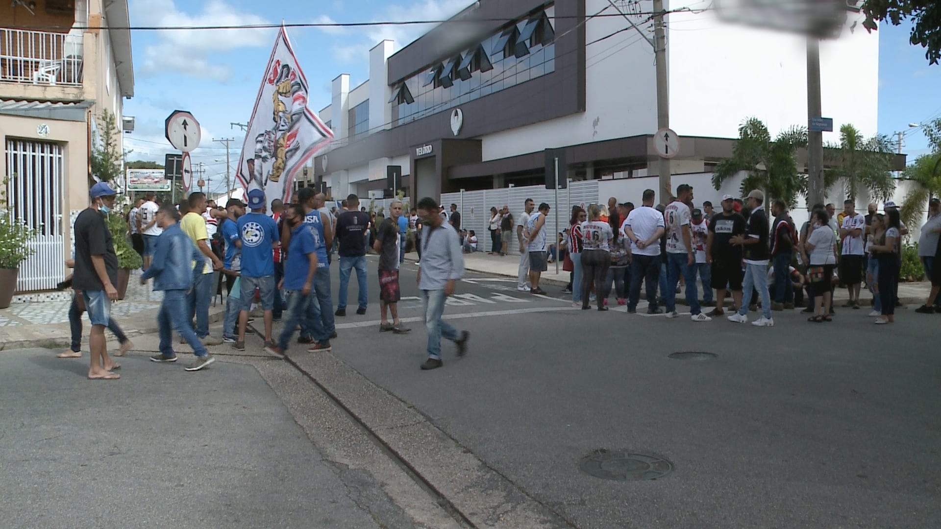 Diretor de torcida organizada do São Paulo Futebol Clube é enterrado em Sorocaba