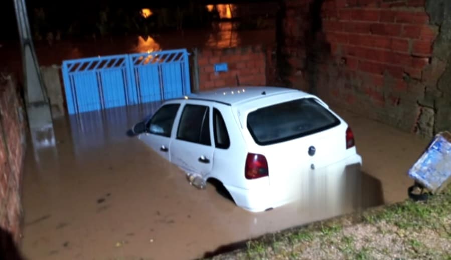 Chuva do fim de semana causa estragos na região