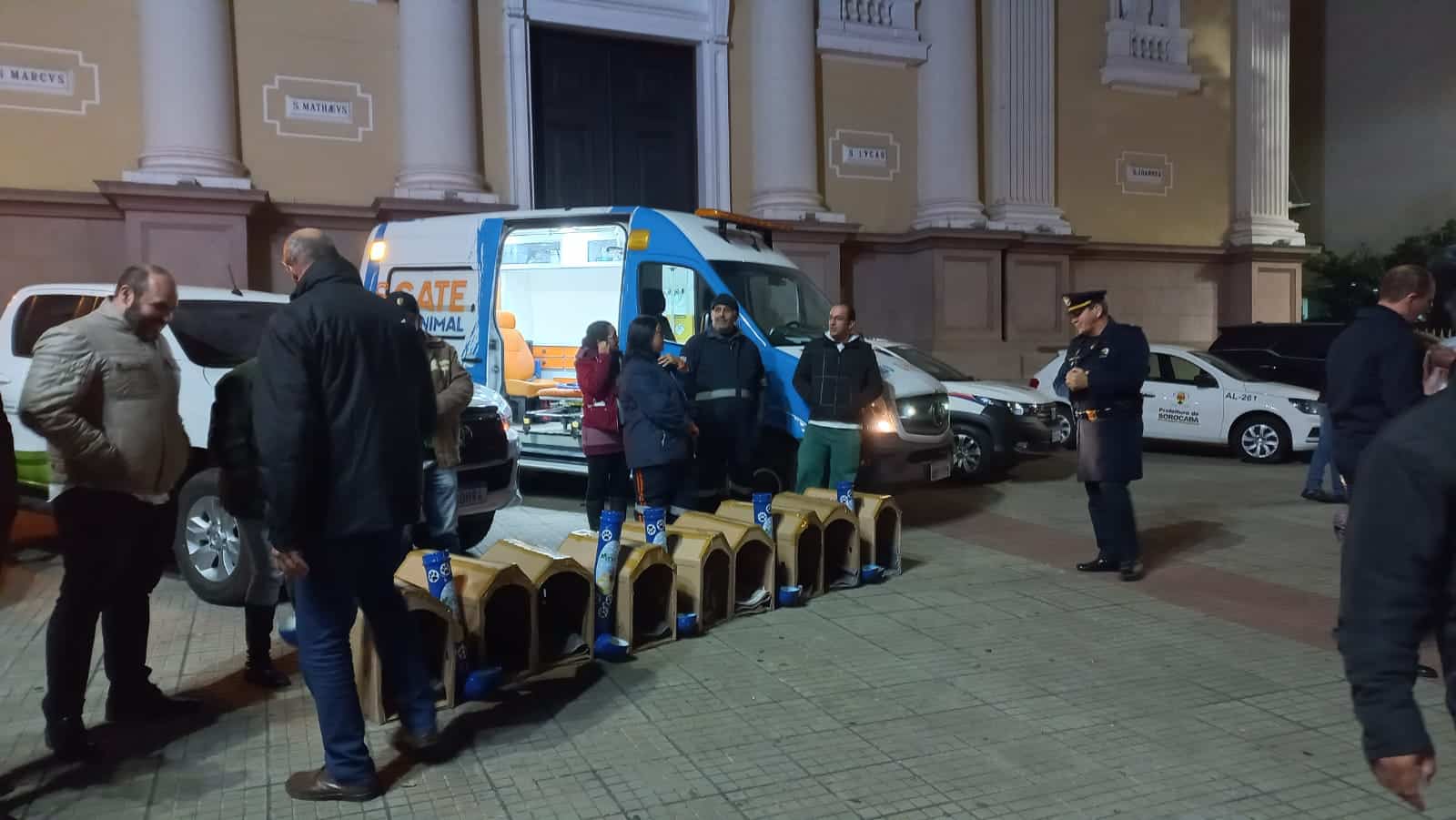 Baixas temperaturas: pessoas em situação de rua recebem atendimento