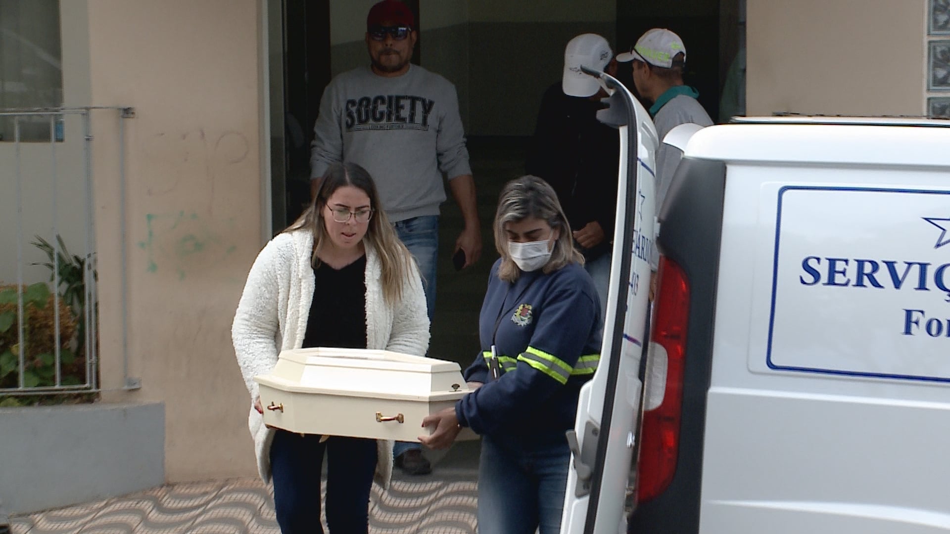 Pais são detidos após morte de bebê de oito meses com sinais de violência