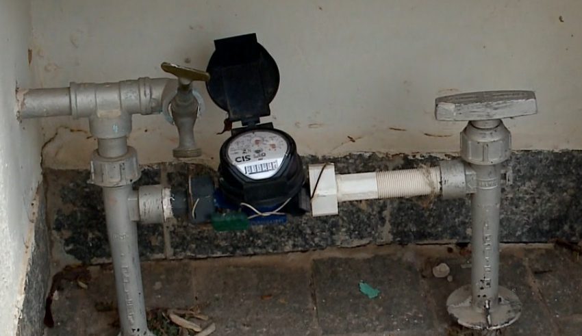  Moradores de condomínio em Itu reclamam de falta de água