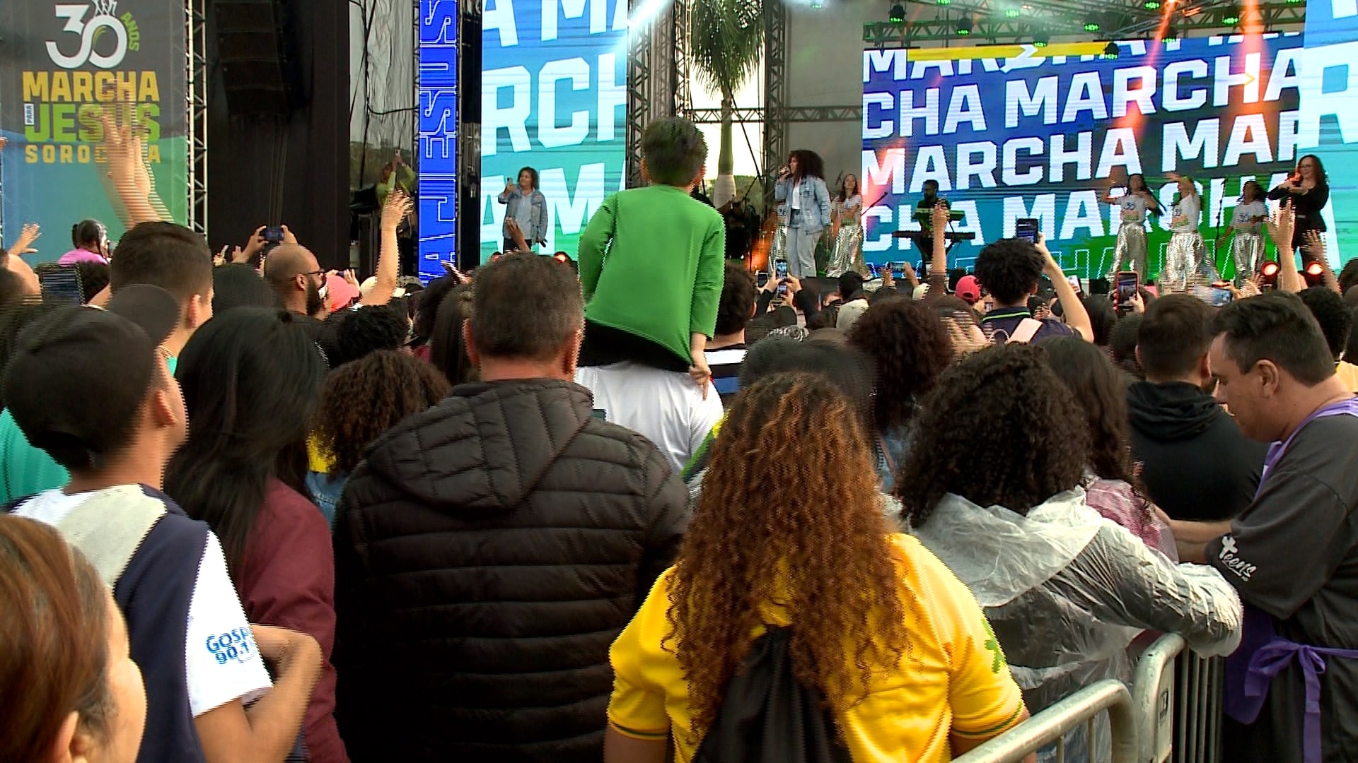 Milhares de pessoas participam da marcha para Jesus em Sorocaba