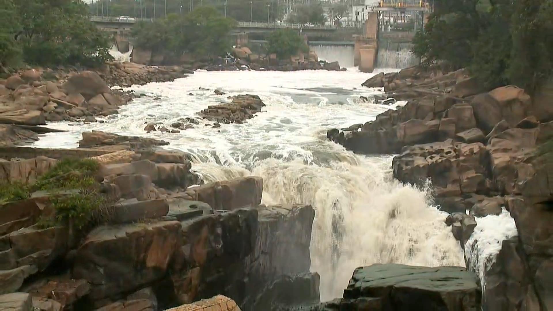 Relatório aponta poluição maior no Rio Tietê