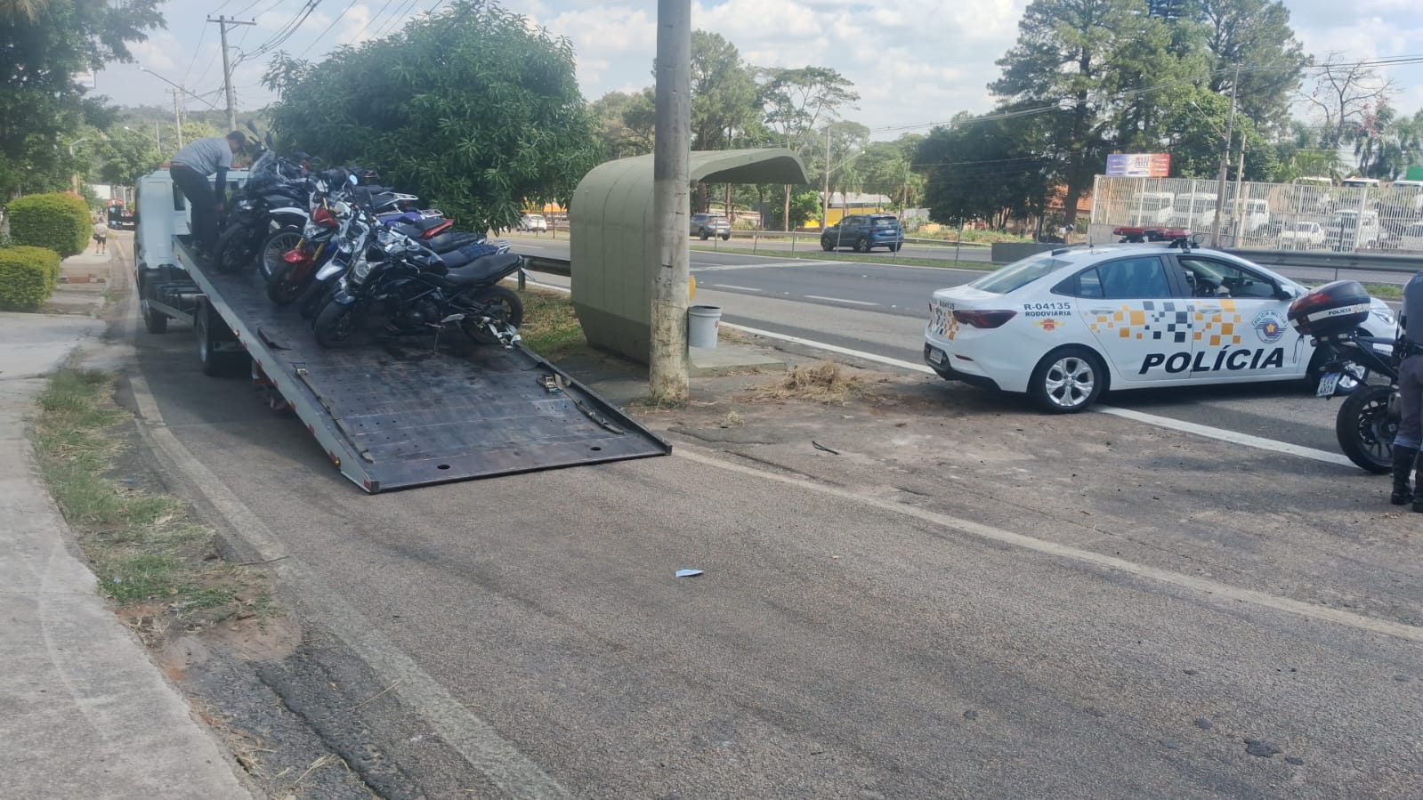 Operação retira 12 veículos das ruas e autua 168 motociclistas em Jundiaí