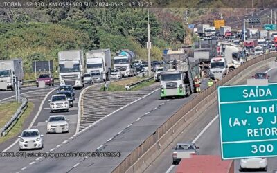 Acidente gera interdição na Anhanguera em Jundiaí