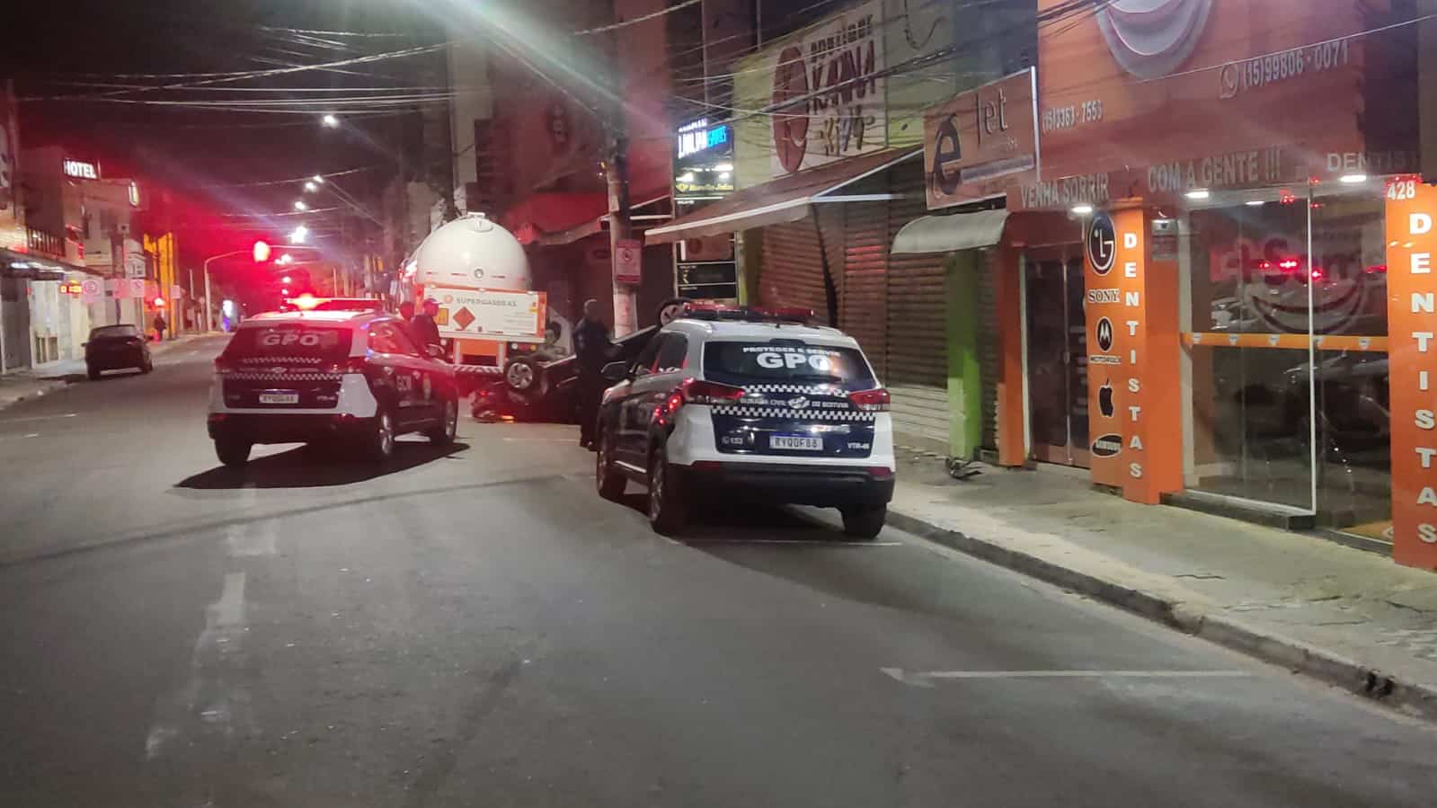 Acidente de carro em Boituva na madrugada de hoje deixa vítimas