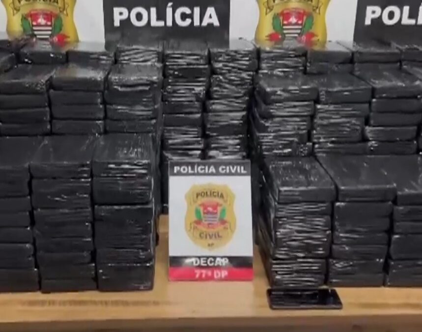 Homem é preso com 450 tijolos de cocaína que iriam para Boituva