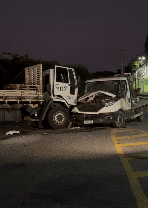 Acidente entre caminhão e utilitário deixa três feridos em Sorocaba