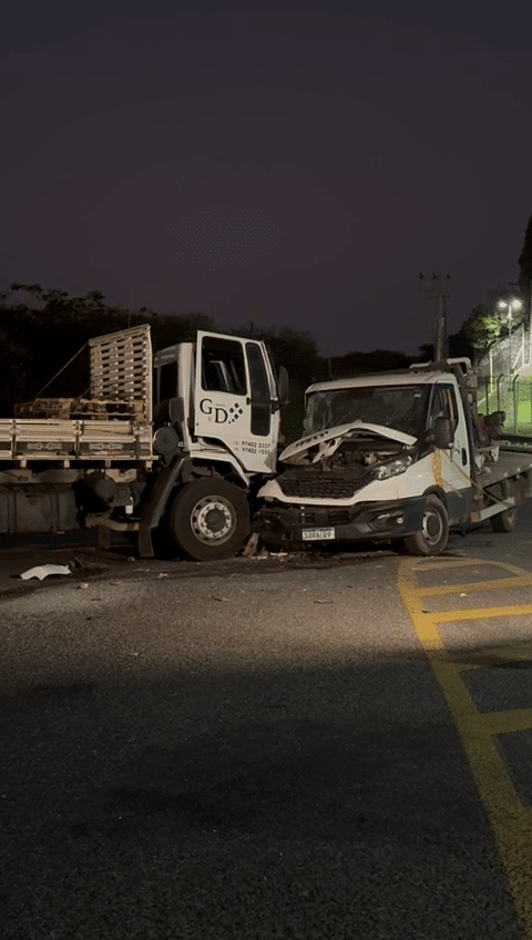 Acidente entre caminhão e utilitário deixa três feridos em Sorocaba