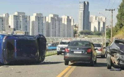 Colisão assusta motoristas na Marginal da Anhanguera em Jundiaí