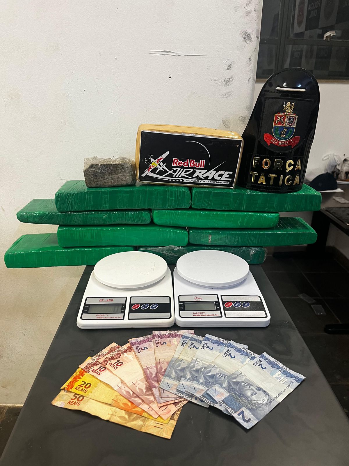 Homem é preso com quase 8 kg de maconha e crack em Itapetininga