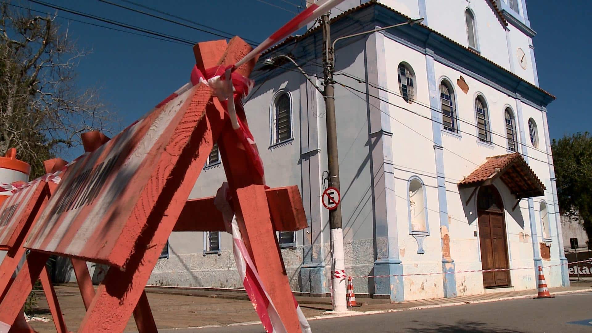 igreja interditada