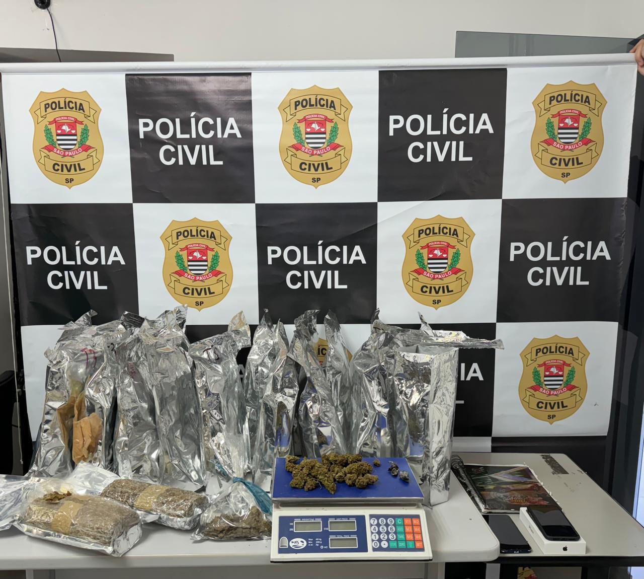 Operação da Polícia Civil em Votorantim apreende 14 kg de skunk