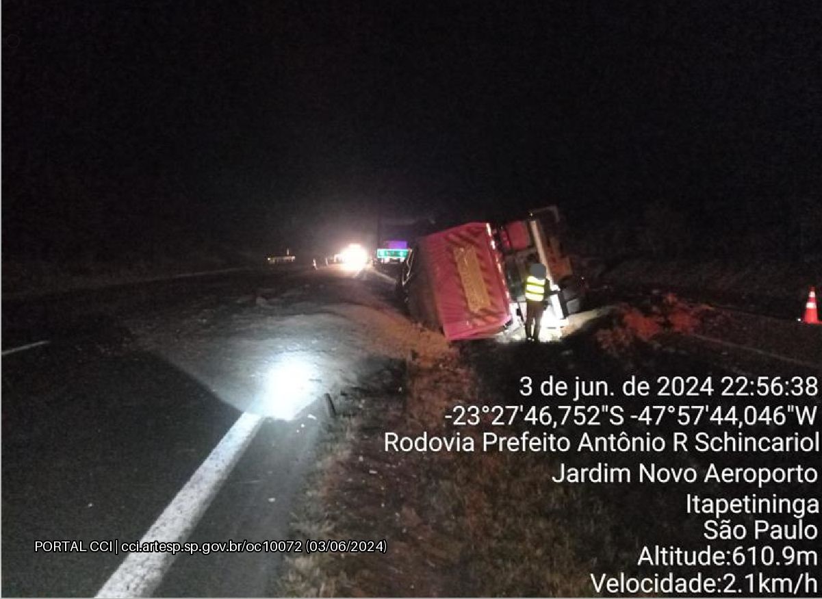 Tombamento na Rodovia Francisco Silva Ponte assusta motoristas em Itapetininga