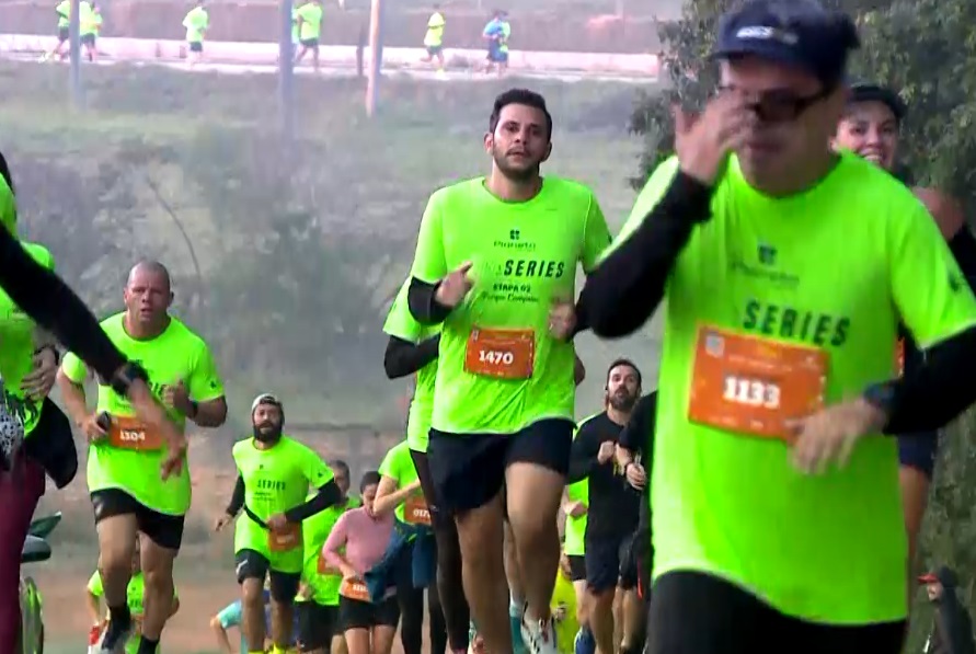 Corrida de rua em Sorocaba reúne participantes em manhã fria de domingo