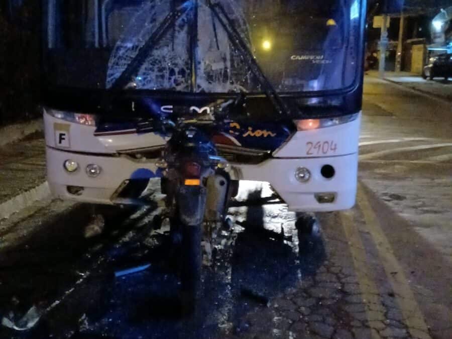 Motociclista morre em acidente com ônibus em Jundiaí