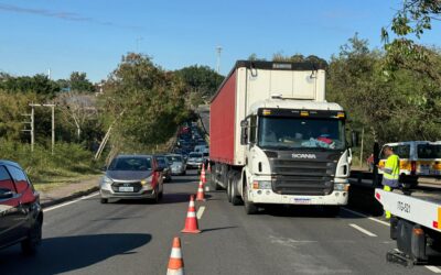 Acidente complica o trânsito na manhã desta segunda-feira em Sorocaba