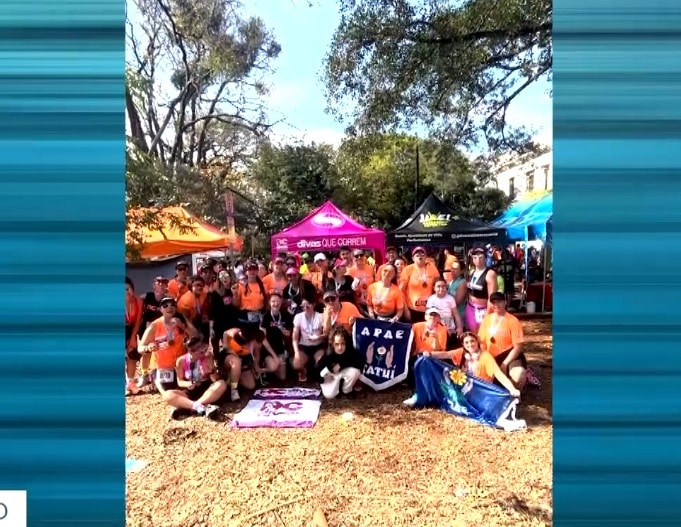 Pessoas reunidas em corrida da APAE.