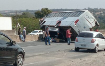 Grave acidente na Raposo Tavares deixa 29 feridos e provoca grande congestionamento