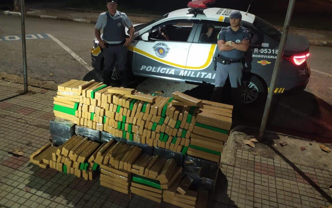 Polícia apreende mais de 500 kg de maconha na Castelo Branco