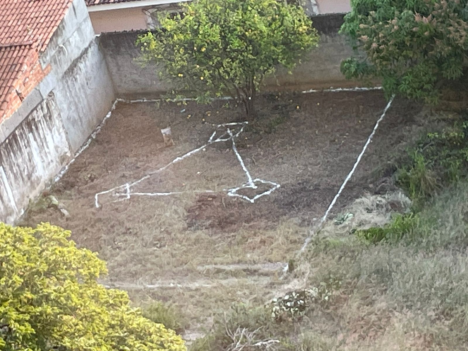 Moradores denunciam construção irregular de torre de telefonia em Sorocaba