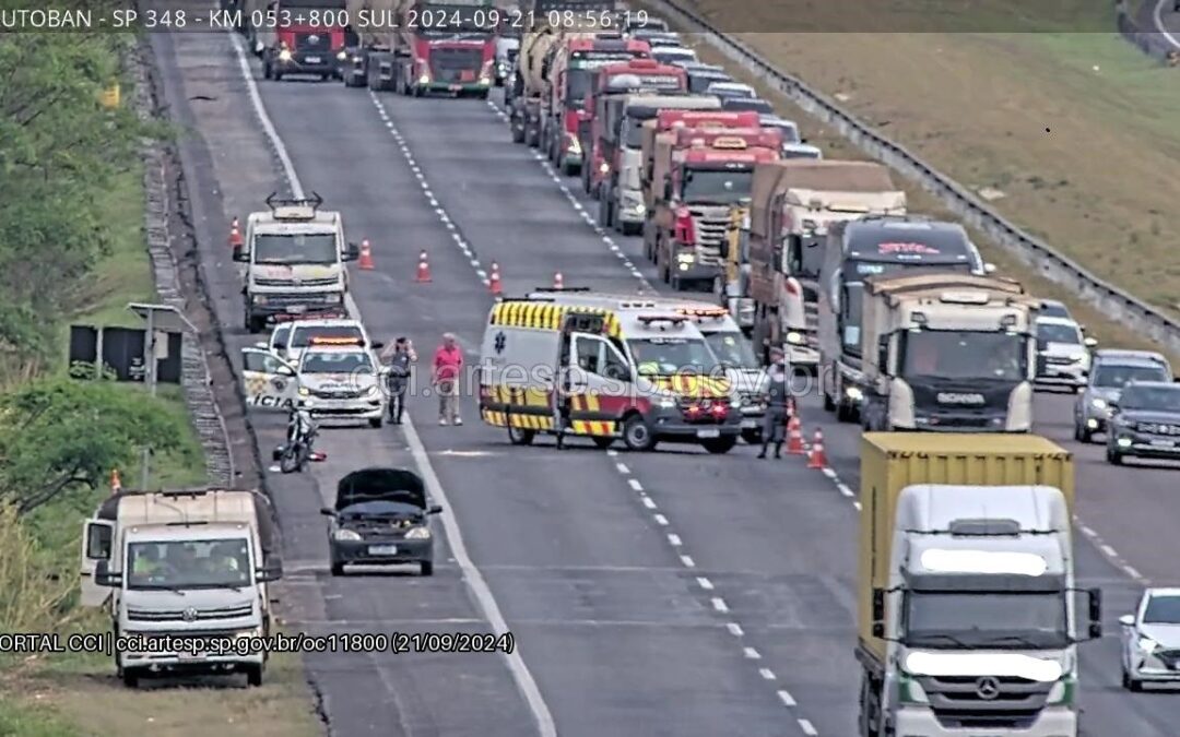 Acidente com moto causa congestionamento na Bandeirantes