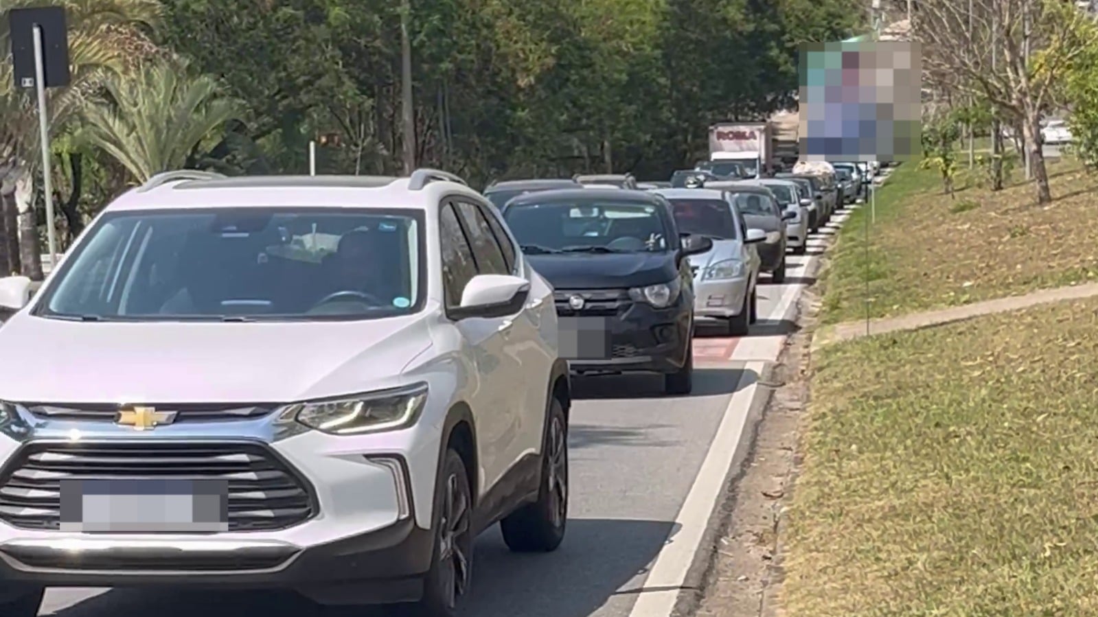 Acidente complica trânsito na Avenida São Paulo, em Sorocaba