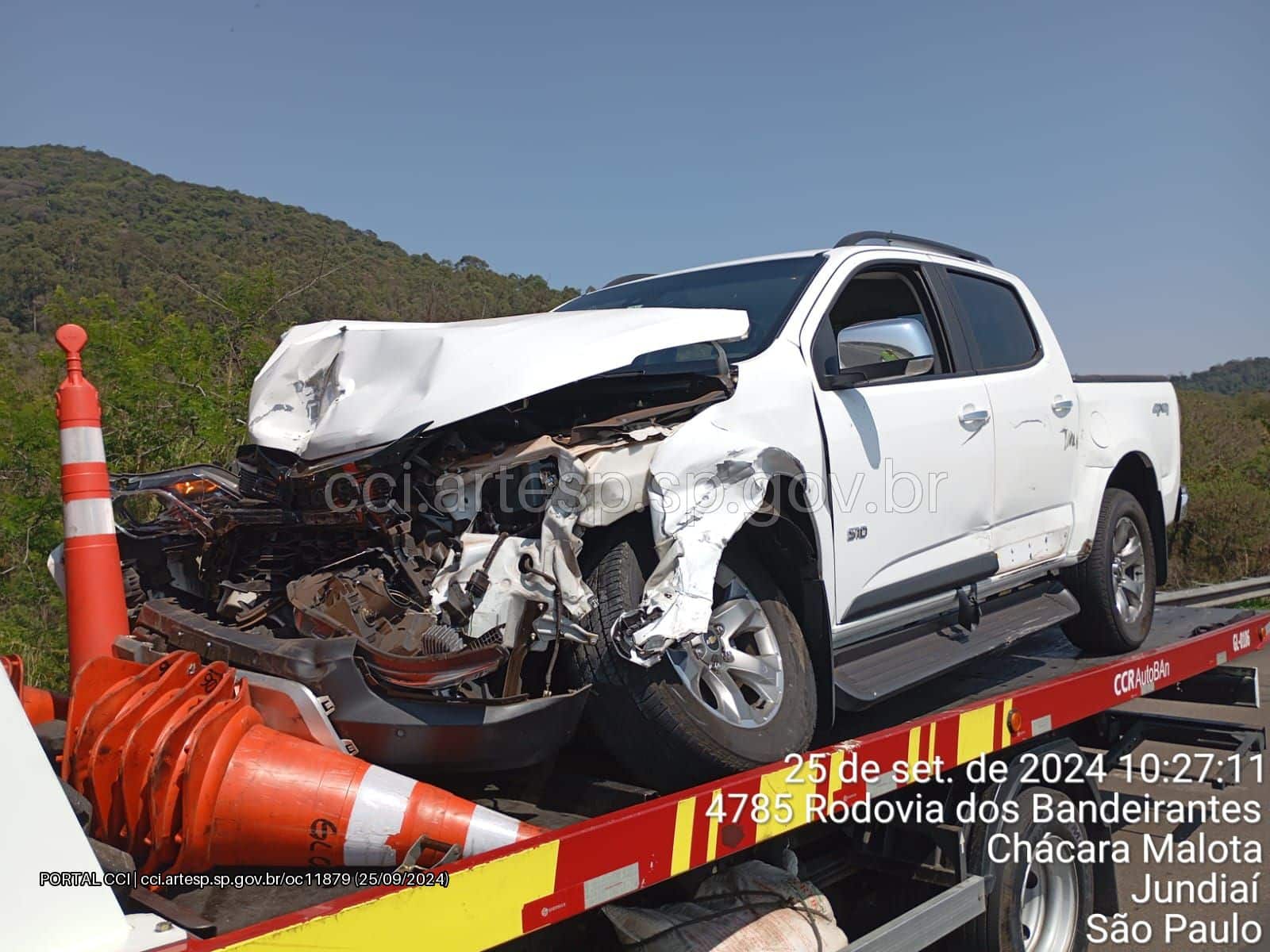 Engavetamento na Rodovia dos Bandeirantes causa congestionamento e deixa uma pessoa ferida em Jundiaí