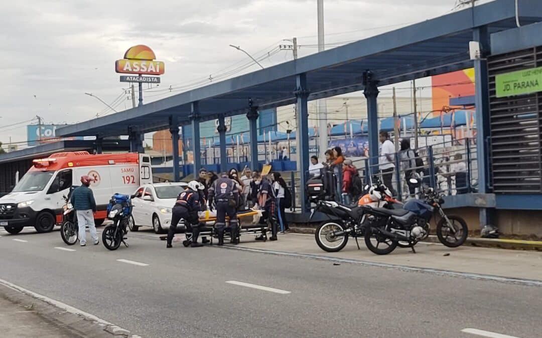 Adolescente é atropelada na Avenida Itavuvu em Sorocaba