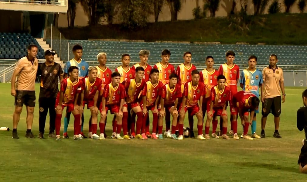 Time em campo.