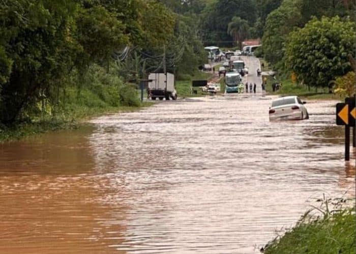 Alerta de alagamento em Ibiúna