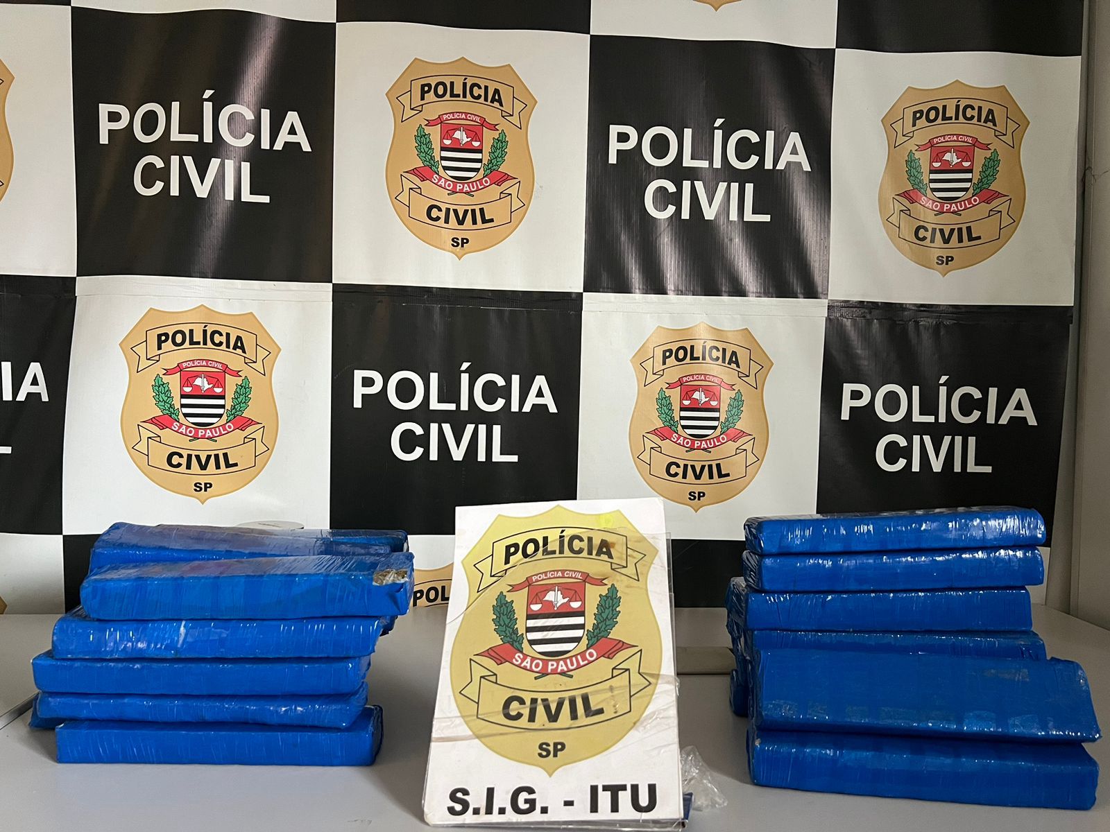 Polícia Civil de Itu apreende 31 tijolos de maconha e prende quatro suspeitos por tráfico