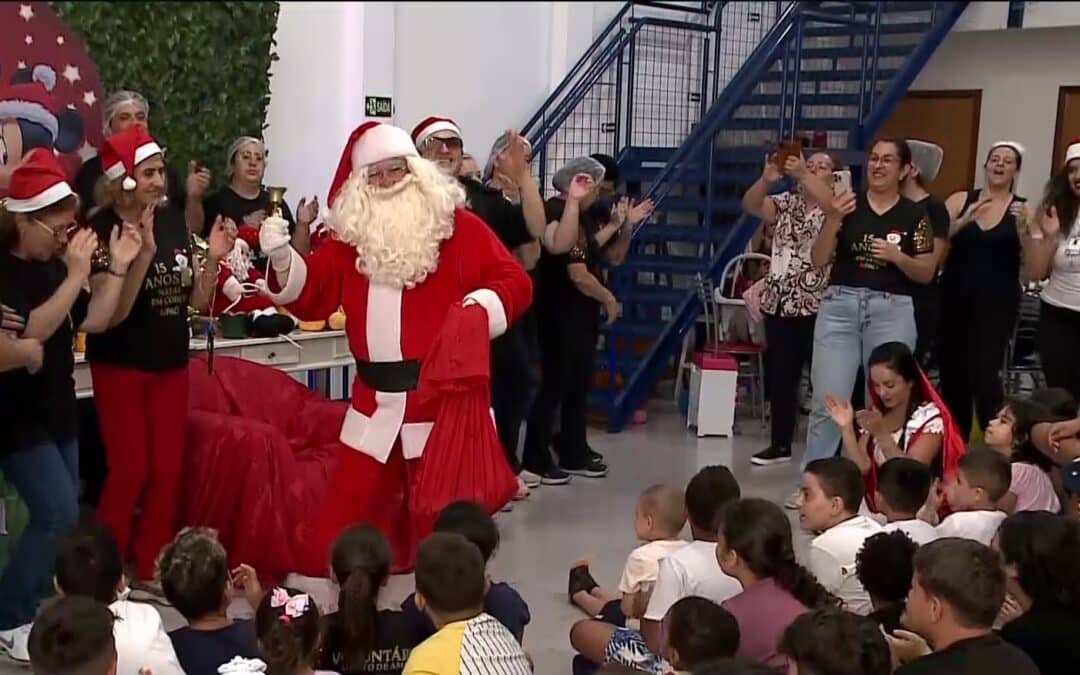 Crianças em tratamento no GPACI participam de festa de Natal