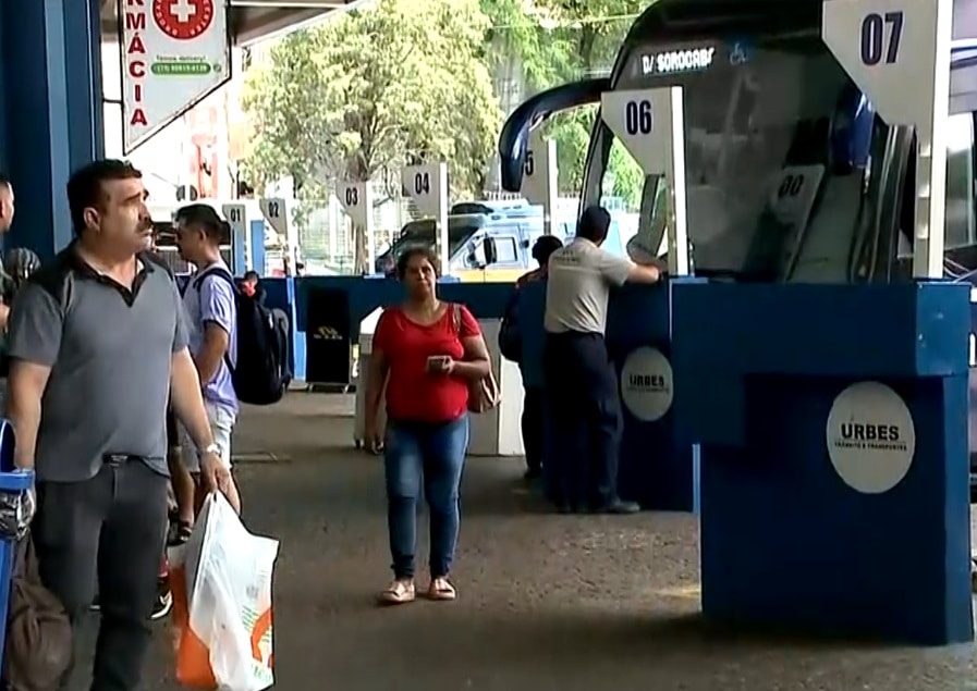 Movimentação nas rodoviárias da região aumenta com chegada do fim de ano