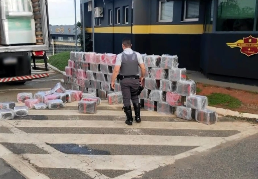 Polícia apreende 1,5 tonelada de maconha escondida em caminhão em Itapetininga