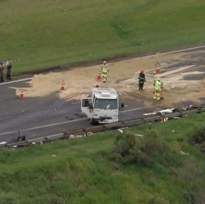 Grave acidente na Rodovia dos Bandeirantes deixa quatro mortos e outras cinco feridas