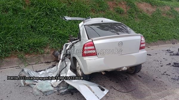 Homem morre em grave acidente na Rodovia Raposo Tavares, em São Roque