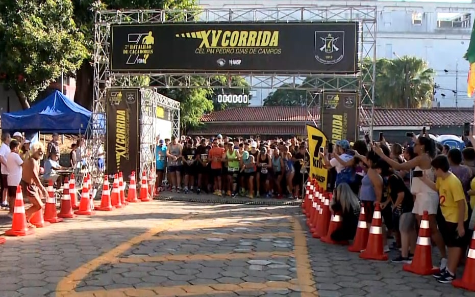 Mais de 700 pessoas participam da Corrida Solidária da Polícia Militar em Sorocaba