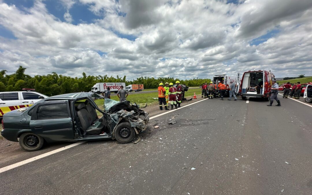 Acidente na rodovia Castello Branco deixa uma vítima fatal e cinco feridos