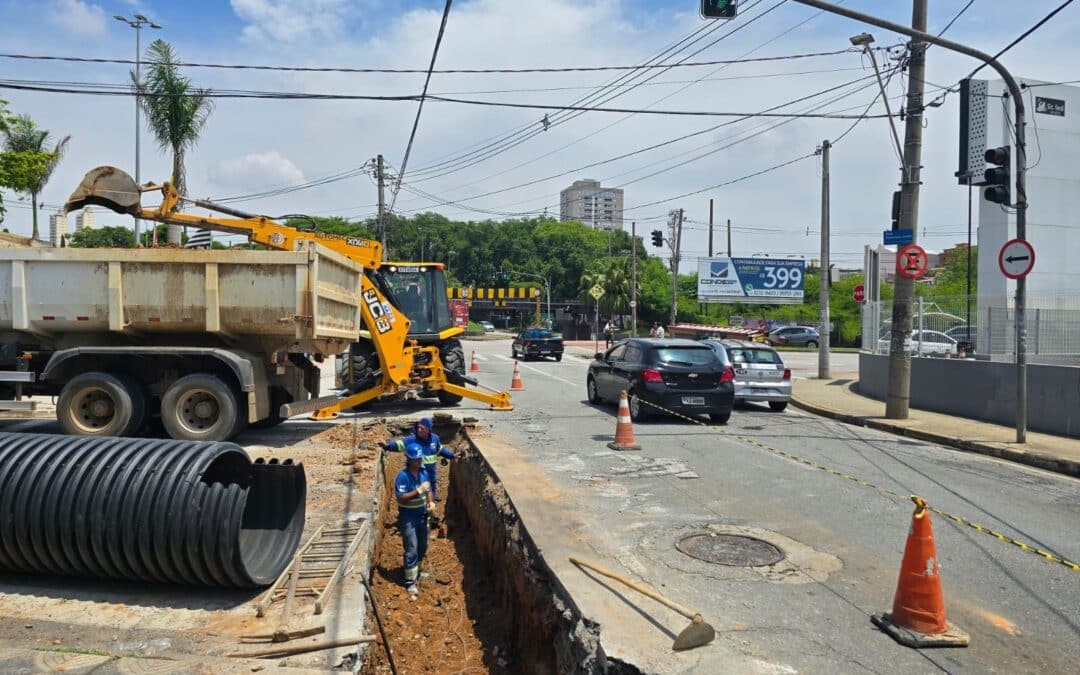 Praça da Bandeira em Sorocaba passa por obras para evitar problemas com chuvas