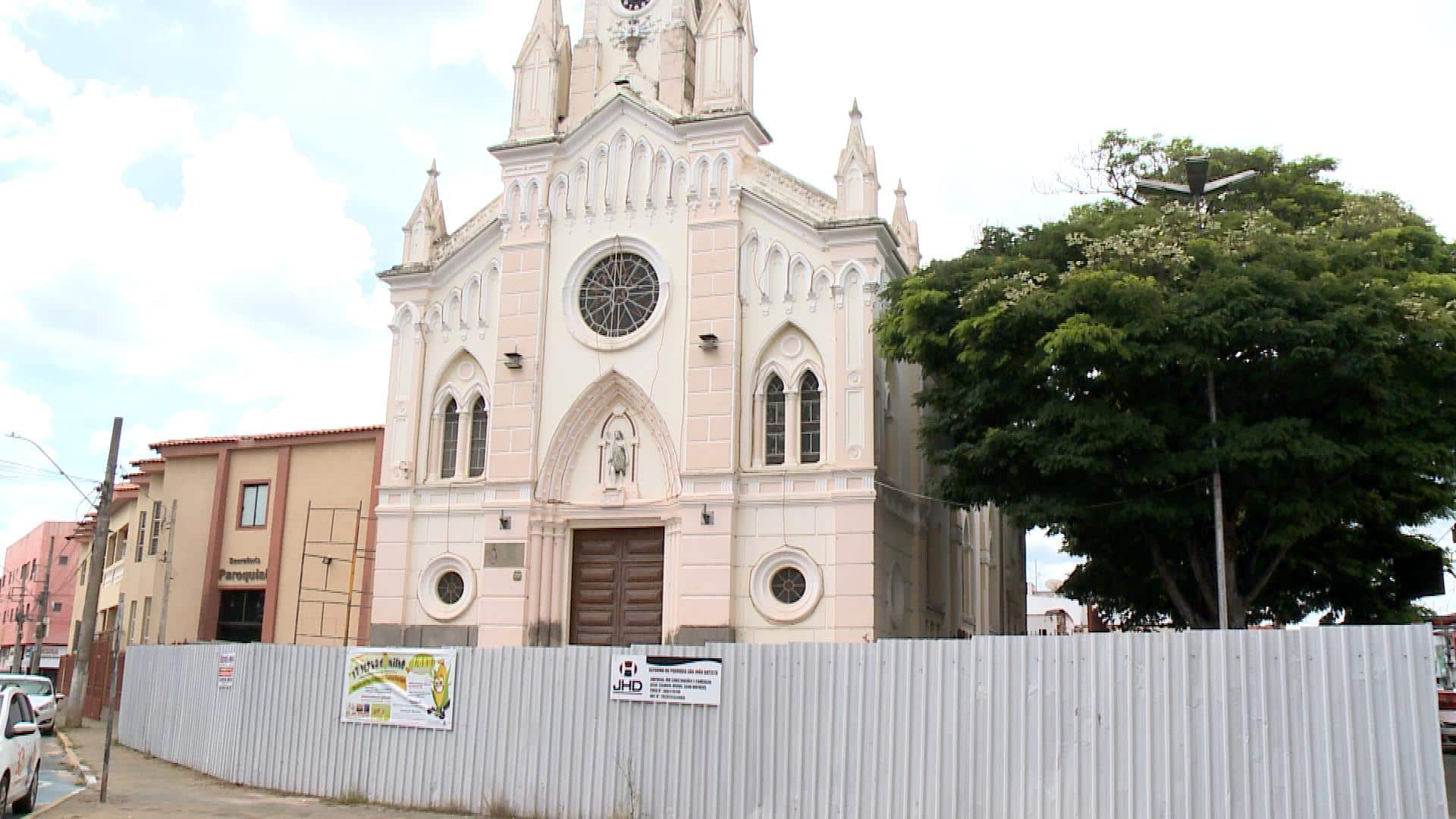 Imagem da igreja.