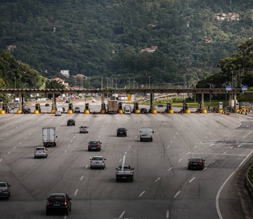 Trânsito nas principais rodovias da região